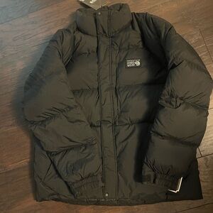 Men's Mountain Hardwear Black Puffer Jacket